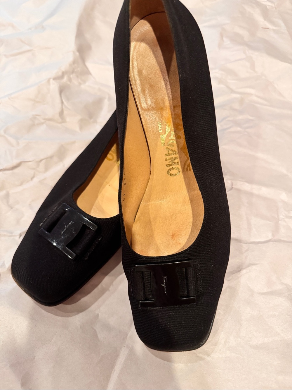 Salvatore Ferragamo Black Fabric Vara Buckle Wedge Pumps Size 7D Wide Italy⁠